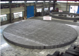 Preassembly site of graphite brick for bottom of 3200m3 blastfurnace in Guangdong Shaoguan Iron and steel company（ 2008)