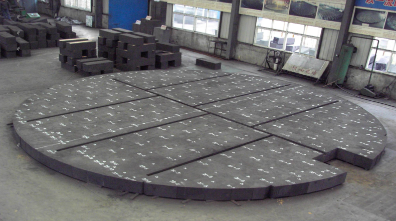 Semi-graphite carbon brick with lead drainage grooves for 1,350 m³ B.F.